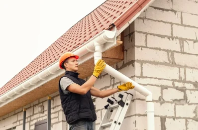 Pose et remplacement de gouttières à Montreuil-sur-Brêche